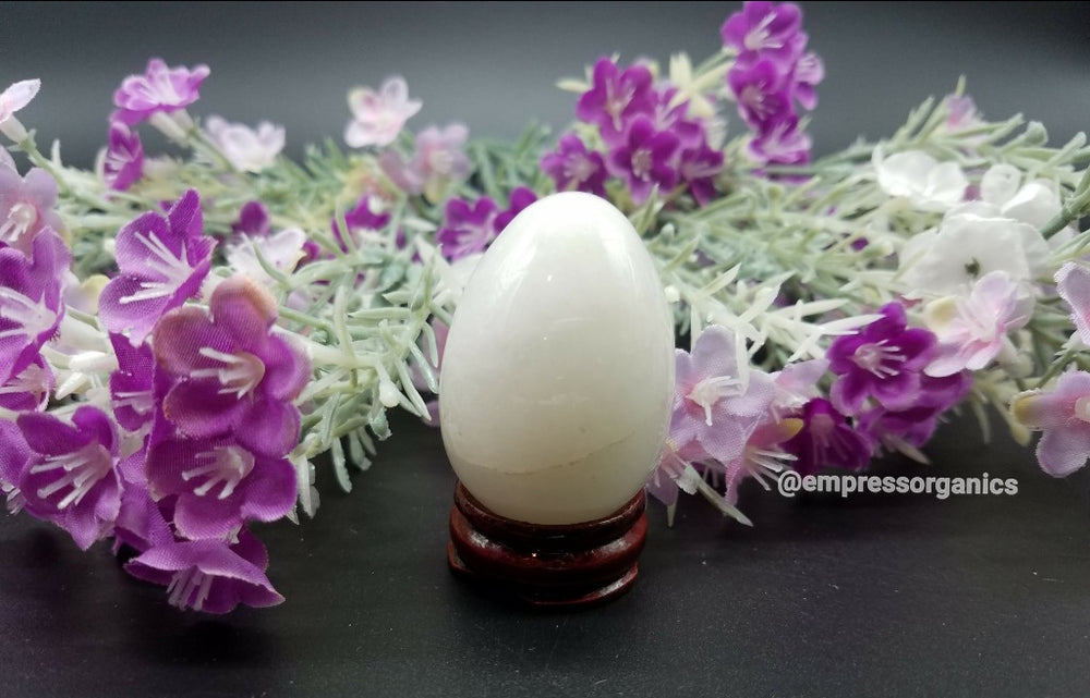 
            
                Load image into Gallery viewer, White Jade Yoni Eggs
            
        